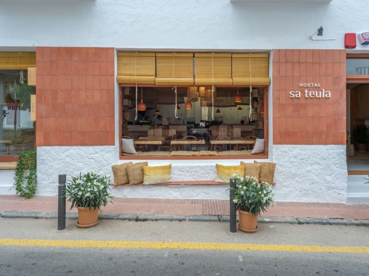 HOstal Sa Teula MEJOR HOTEL DE BAJO PRESUPUESTO EN LLAFRANC