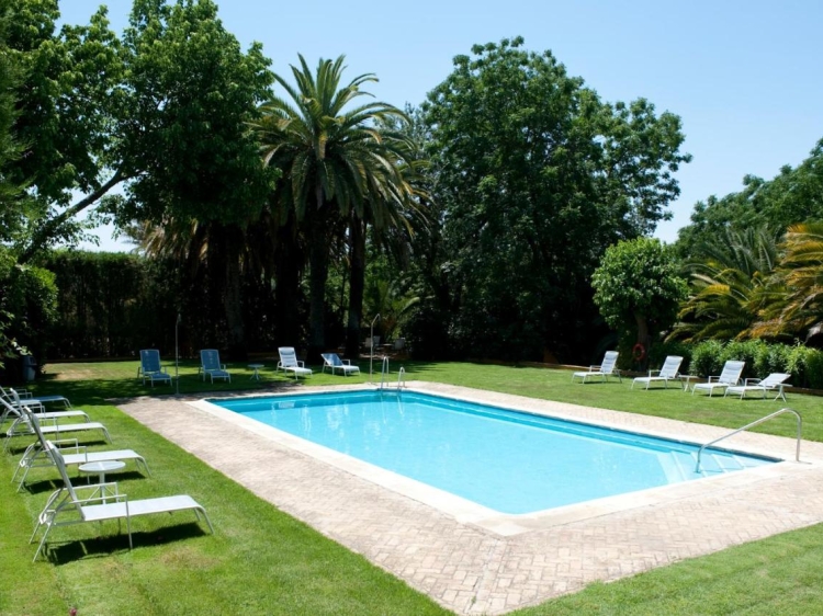 Cortijo Torre de la Reina hotel con encanto en sevilla